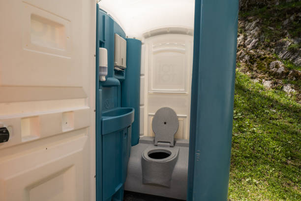 Best Portable bathroom rental  in Machias, WA